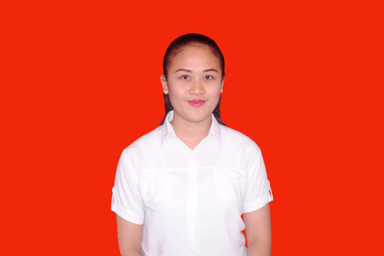 <center>Tata Usaha<br>Putu Indah Cahyani<br>14</center>