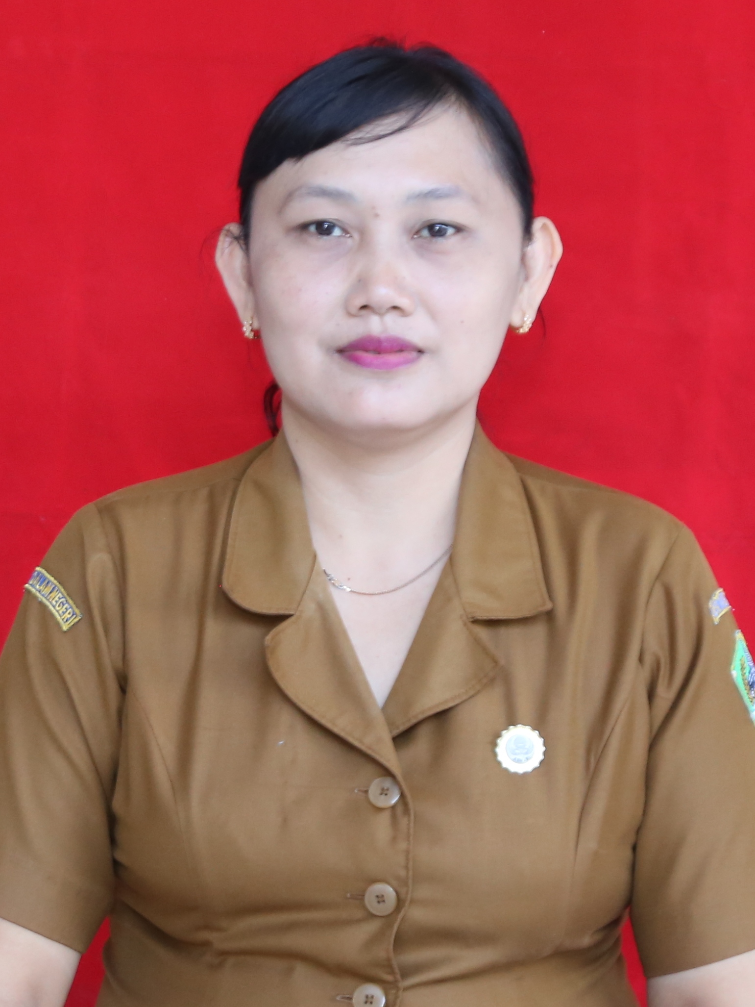 <center>Guru<br>Ni Wyn Julianingsih M D, S.Pd<br>198407012014062016</center>